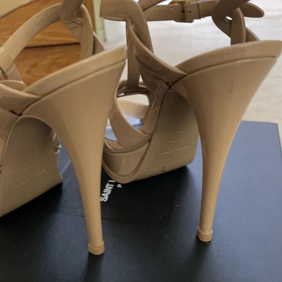 Classic Tribute Sandals - Picture 12 of 15